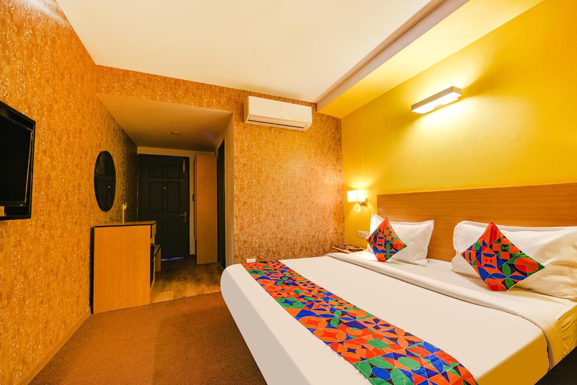 Fabhotel Old Meple Leaf غورغاون المظهر الخارجي الصورة
