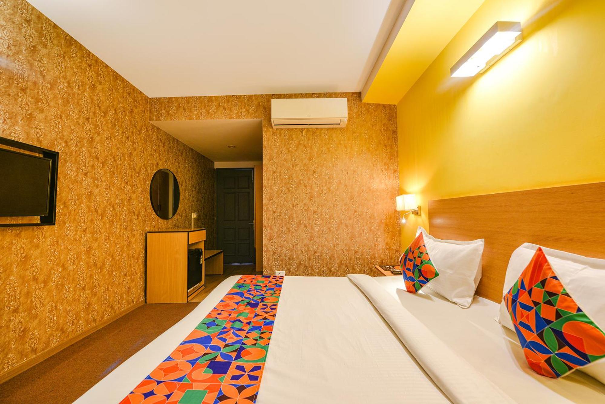 Fabhotel Old Meple Leaf غورغاون المظهر الخارجي الصورة